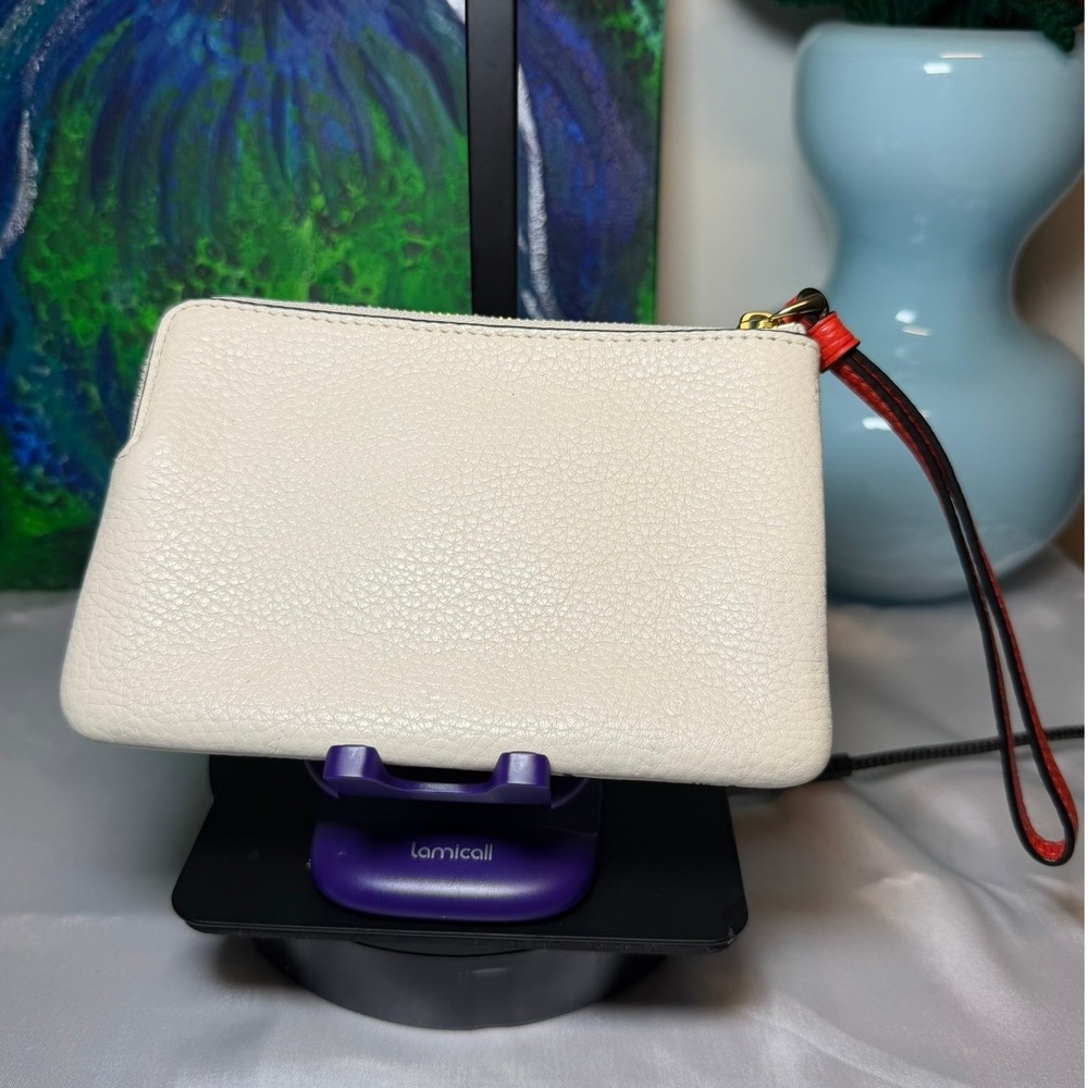 Coach x Marvel Captain Marvel Wristlet White Leather 3586 Limited Edition - Picture 2 of 4